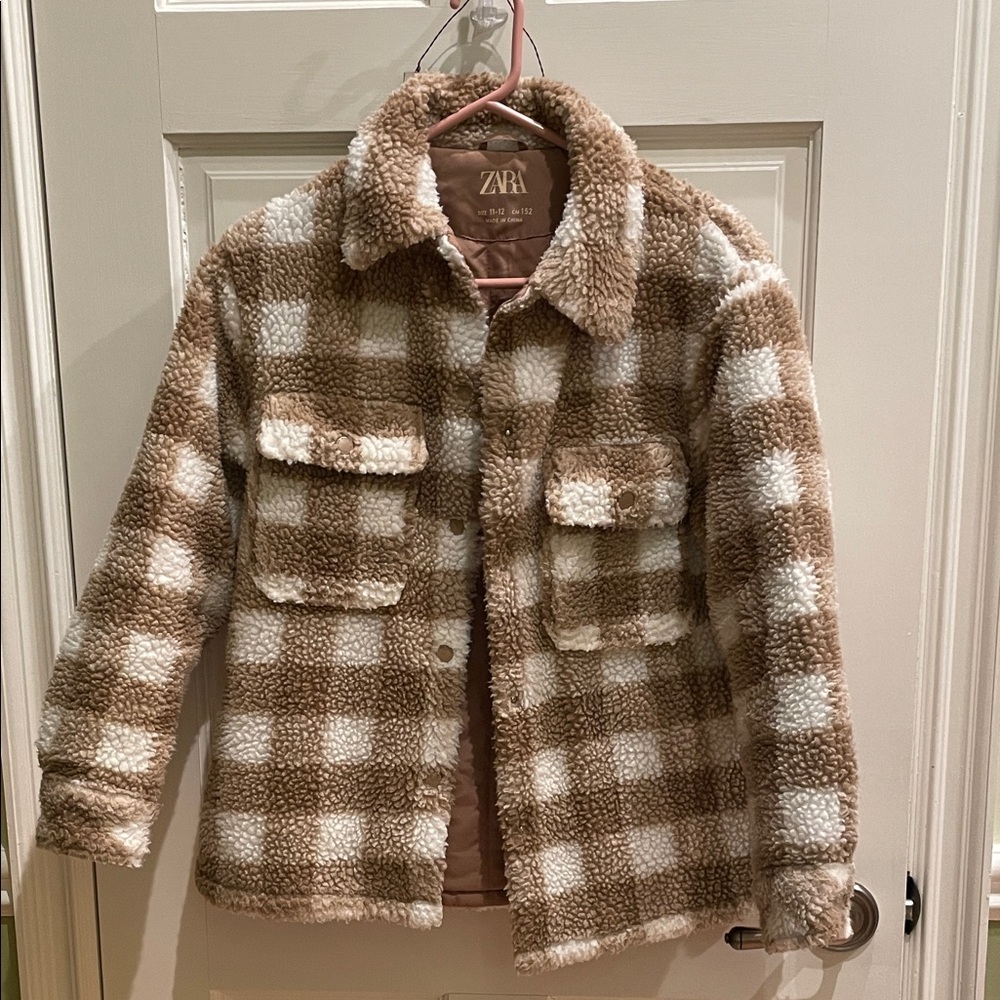 Zara Kids Tan and Cream checkered Sherpa Snap Jacket size 11-12